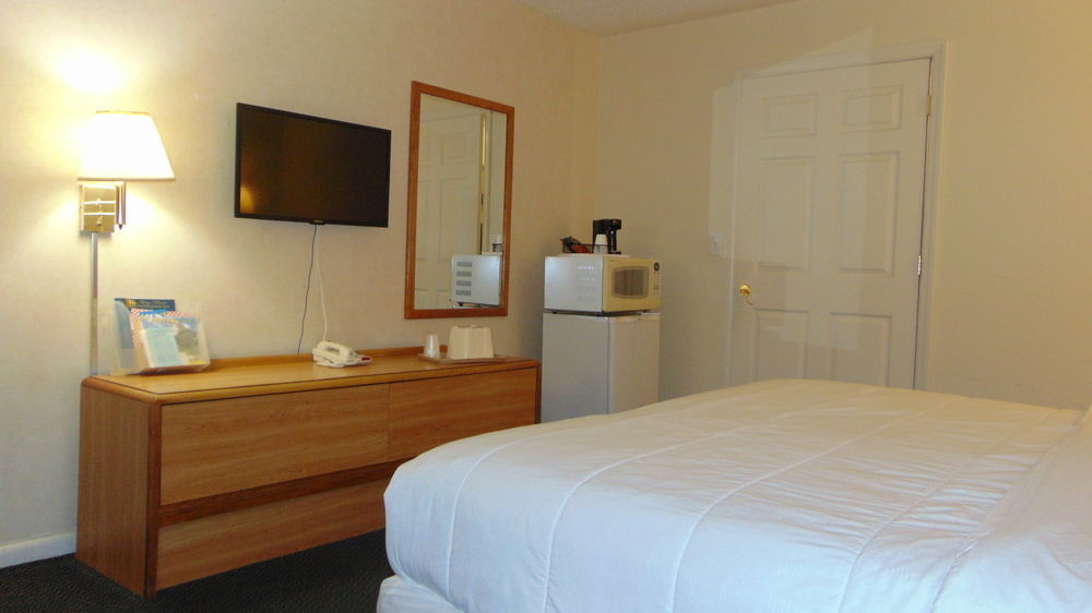 Oceanside Lodge Marmora エクステリア 写真