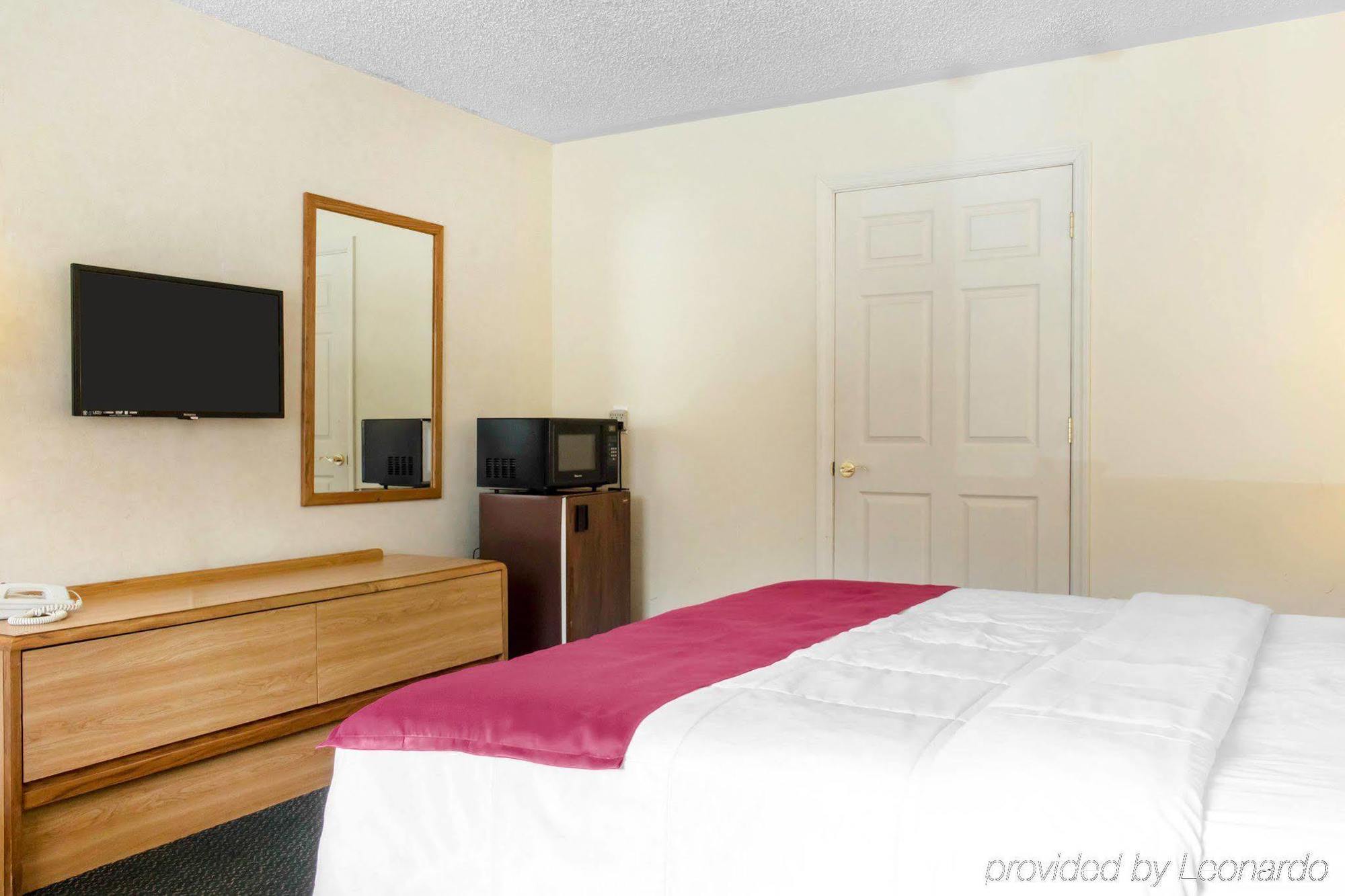 Oceanside Lodge Marmora エクステリア 写真