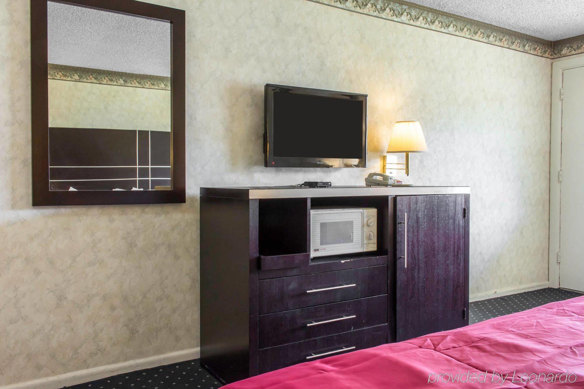Oceanside Lodge Marmora エクステリア 写真